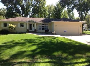 207 Main St, Freeborn, MN 56032