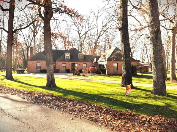 51735 Creekside Dr, Granger, IN 46530