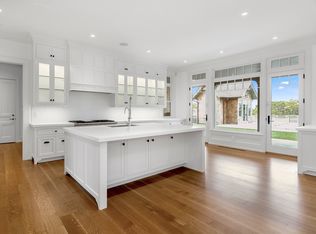 24 Two Trees Ln, Water Mill, NY 11976