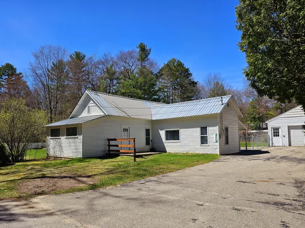 1467 Chapman St, Topinabee, MI 49791