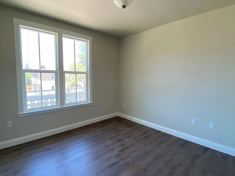 701 S Cloverdale Blvd #24 — Photo 19