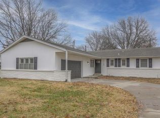 18108 E Hanthorn Dr, Independence, MO 64057