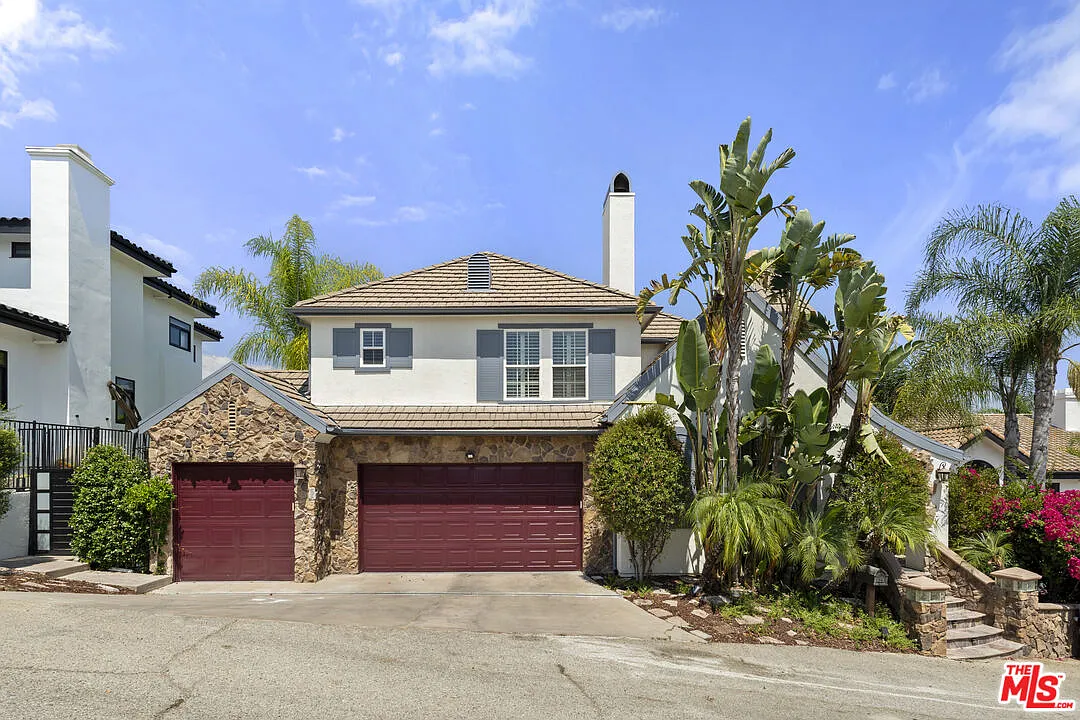 5 bed, 5.0 bath, 3591 sqft, $11,000 — Photo 1