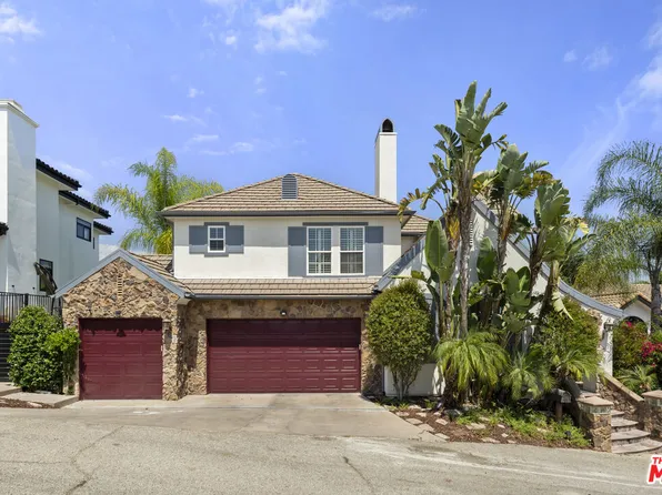 21615 Medina Estates Dr, Woodland Hills, CA 91364