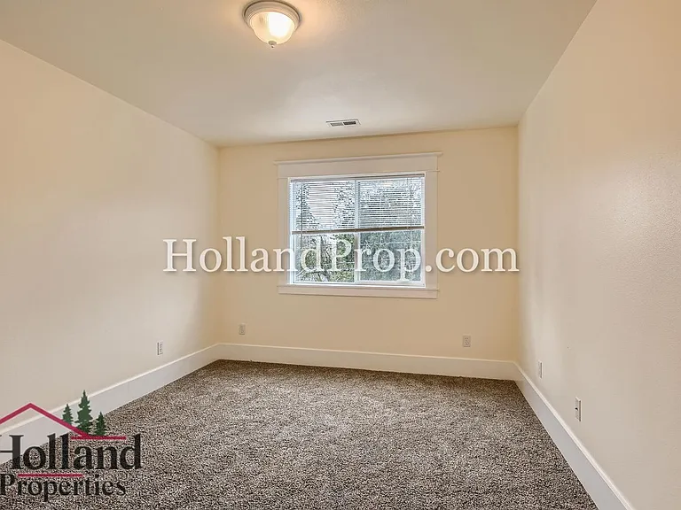 3228 SE Filbert St — Photo 22