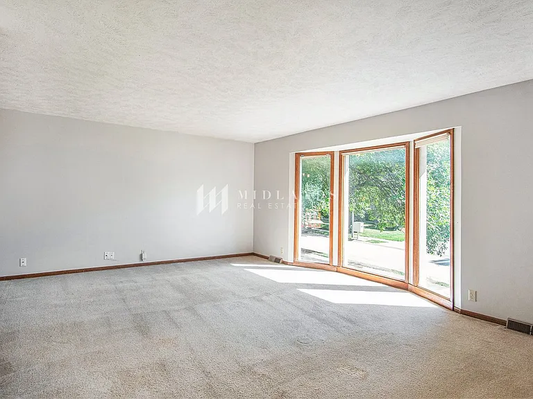 13946 Arbor Cir — Photo 4