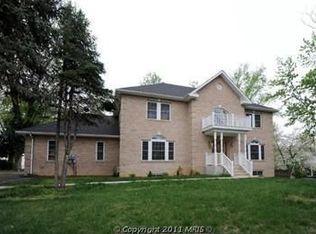 6723 Newington Rd, Lorton, VA 22079