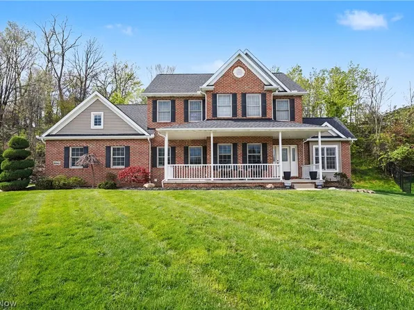 2541 Turf Paradise Dr, Stow, OH 44224