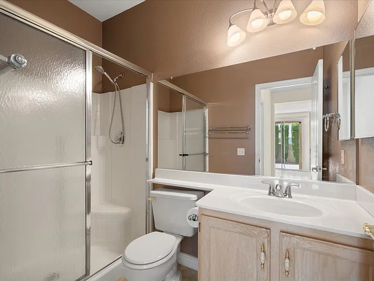 2336 Huntsville Dr — Photo 12