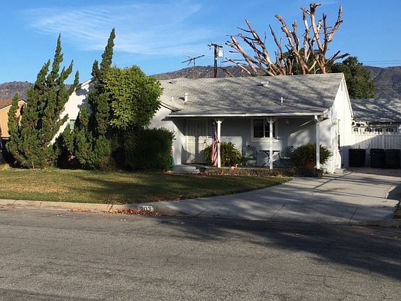 2nd image of 203 E Mauna Loa Ave