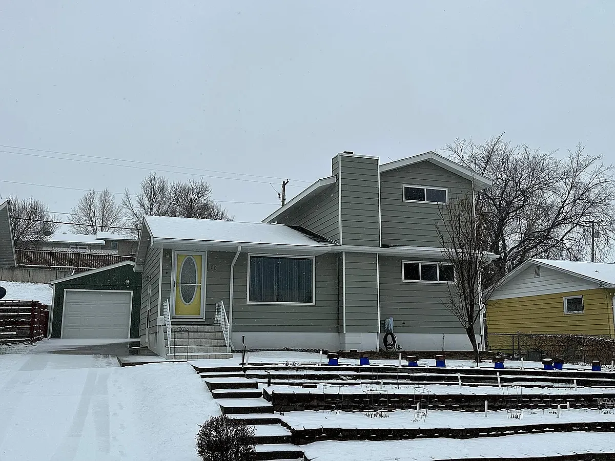 Building Photo - 260 17th Ave S