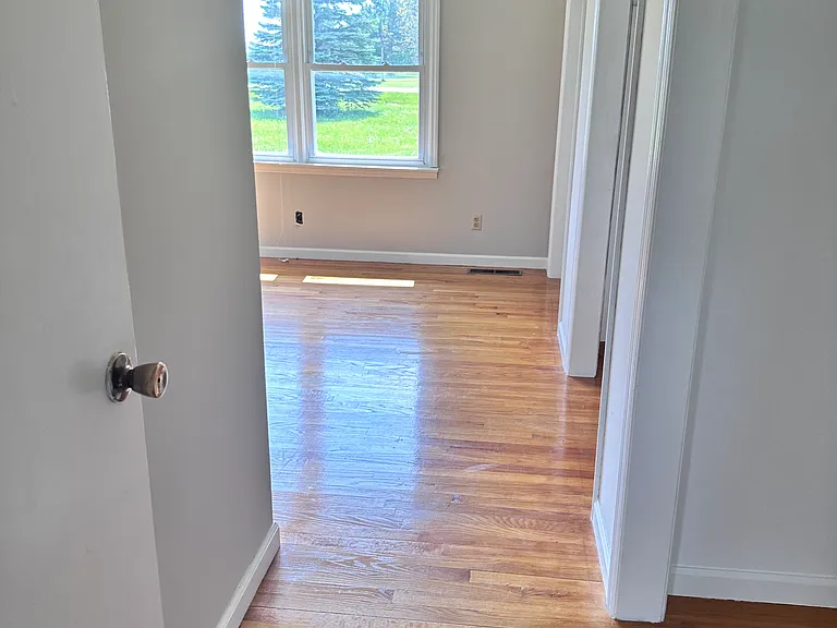 1041 N US Highway 421 — Photo 27