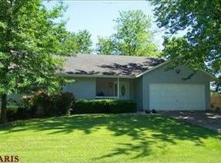 3913 Line St, Saint Peters, MO