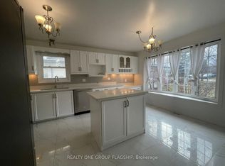 2358 Thorn Lodge Dr, Mississauga, ON L5K 1K5