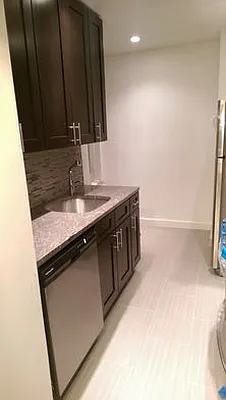 Rented by Metro Garden Realty NYC | media 59