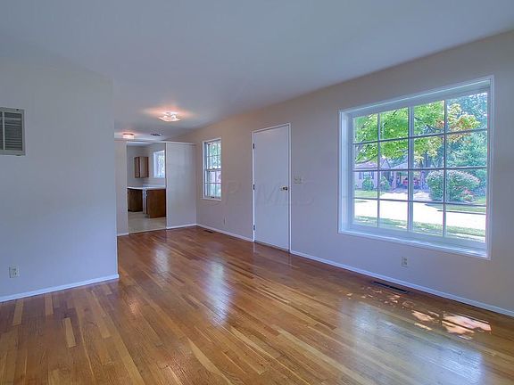 5th image of 296 Mohawk Ave