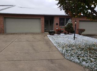 1055 Rector Rd, Parkersburg, WV 26105