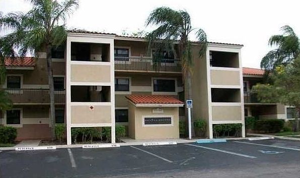 1st image of 9846 Nob Hill Ln