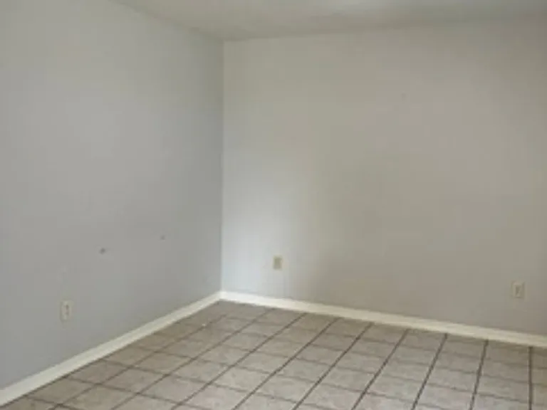 204 Fort St — Photo 13