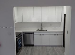 1450 Atlantic Shores Blvd APT 105, Hallandale, FL 33009