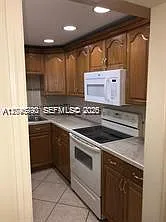 Wisperwood Village Condo — Photo 4