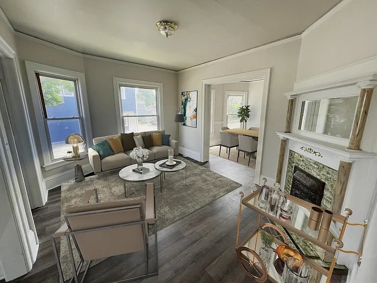 2437 S Howell Ave — Photo 5
