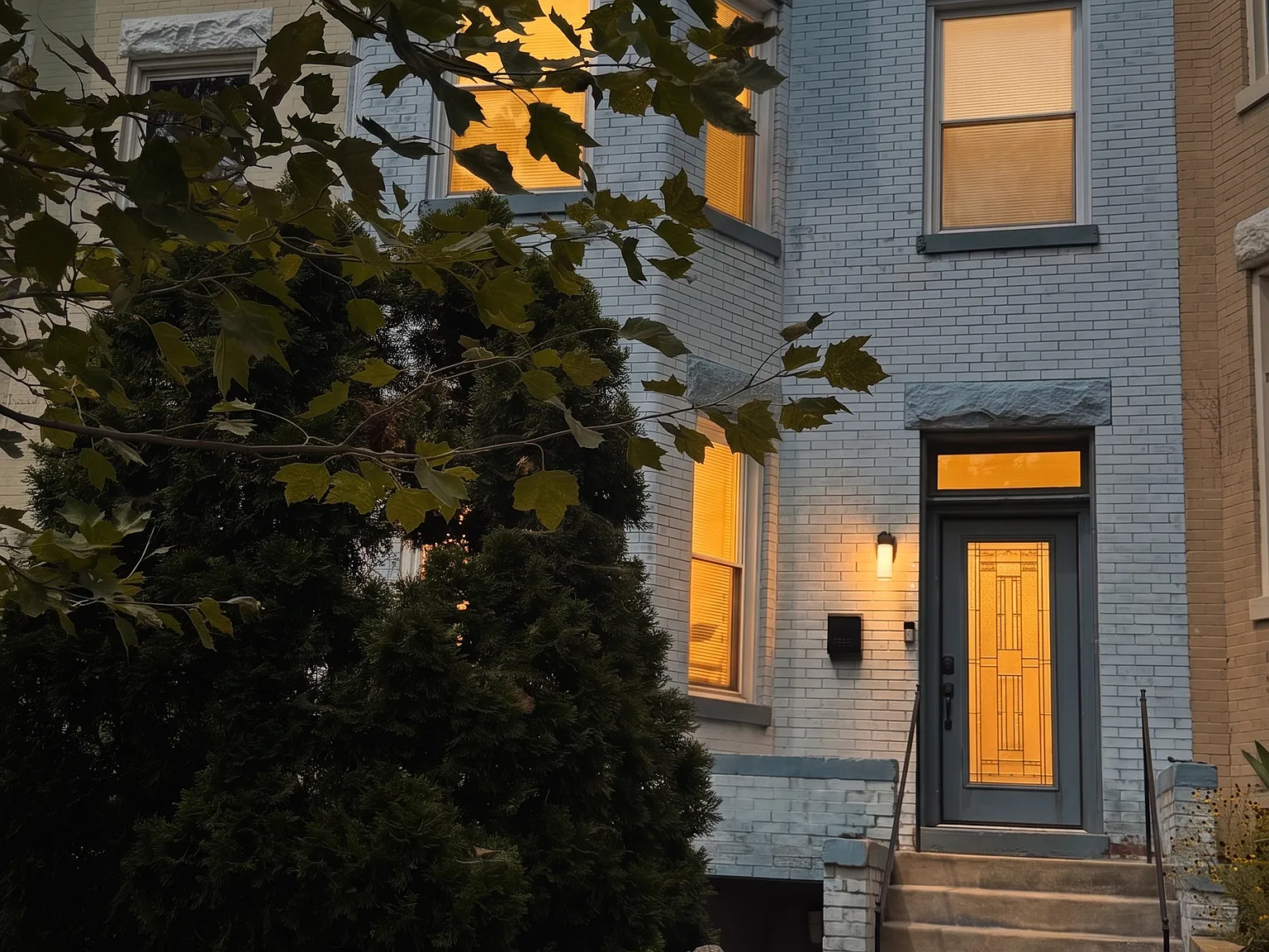 3 bed, 1500 sqft, $4,295 — Photo 2