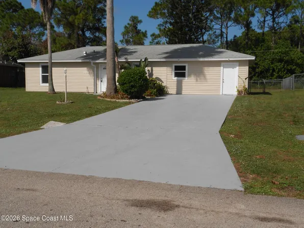 308 Vin Rose Cir SE, Palm Bay, FL 32909