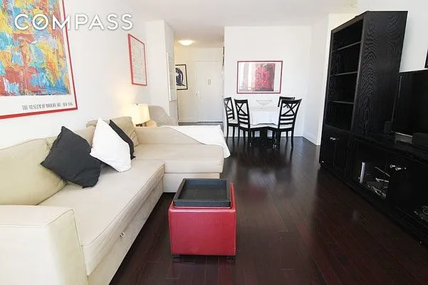 Rented by Compass | media 42