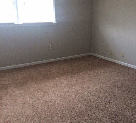 5th image of 526 Carl St APT 2