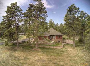 8005 Stirrup Ct, Rapid City, SD 57702