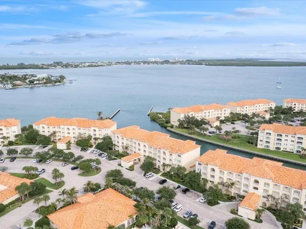 5 Harbour Isle Dr, Fort Pierce, FL