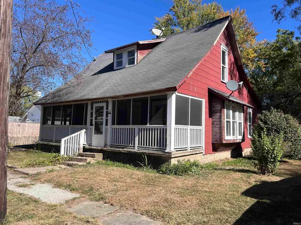 104 N Davis St, Walton, IN 46994