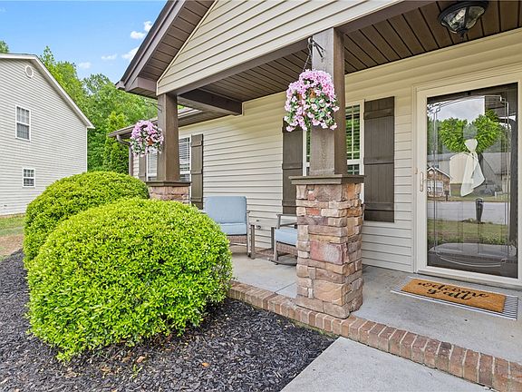 3rd image of 4 Vista Rose Ct