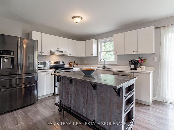 5th image of 42 Dancy Dr