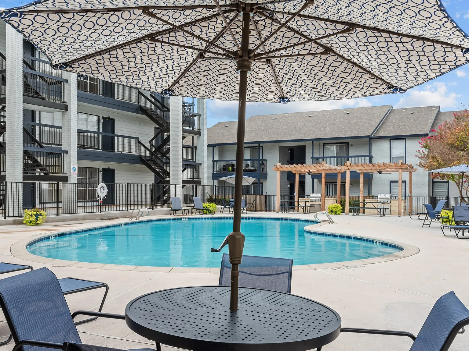 Peaks at Live Oak — Photo 1