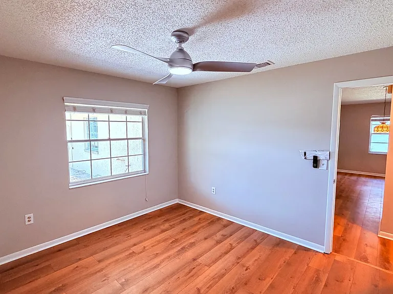 10609 Wyndcliff Dr — Photo 20