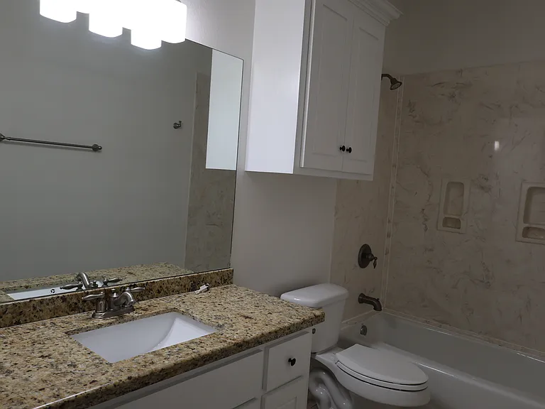 904 Shawnee Bend Rd — Photo 10