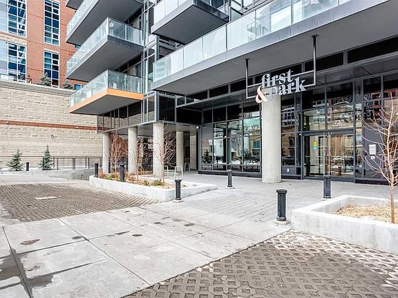 4th image of 730 2nd Ave SW #214