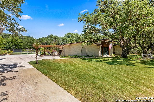 1st image of 117 Honey Bee Ln
