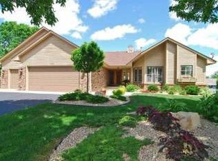 7100 Interlachen Ct, Eden Prairie, MN 55346