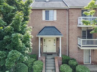 3266 Ward St #6, Pittsburgh, PA
