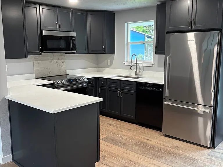 1925 E Belair Dr — Photo 12