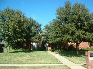 31 Royal Oaks Cir, Denton, TX 76210