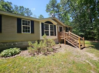 467 Oakland Rd, Farnham, VA 22460