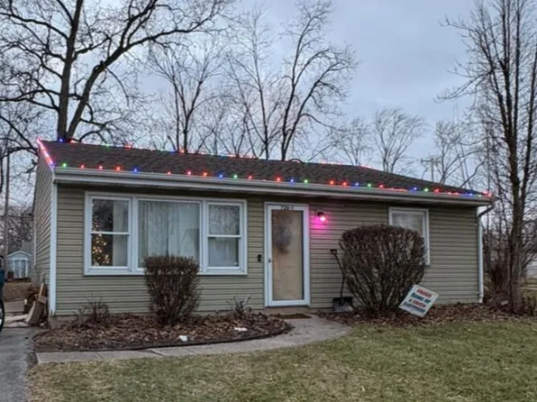 726-1 Imperial Rd, Valparaiso, IN 46385