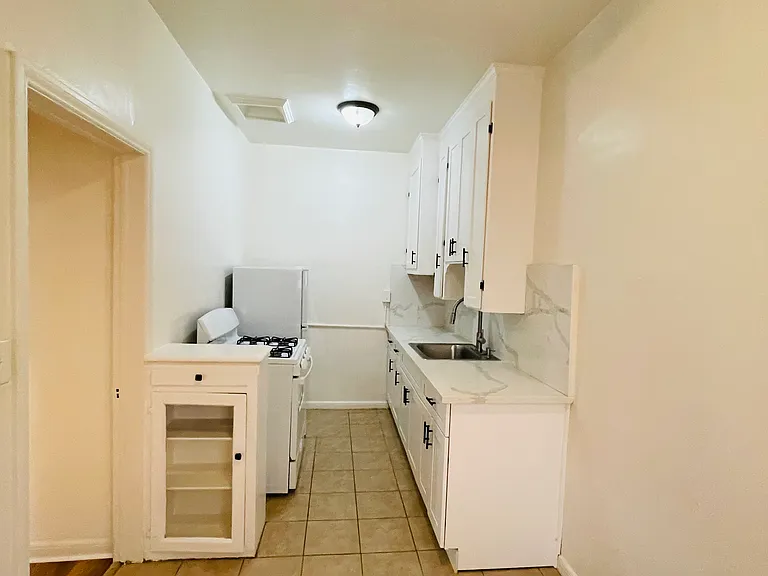 608 S Dunsmuir, LLC — Photo 1