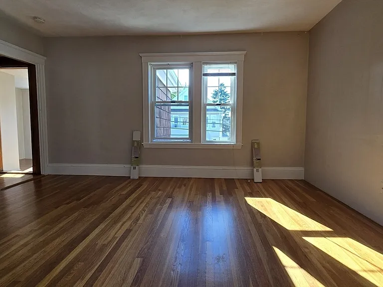 158 W Adams St #2 — Photo 3