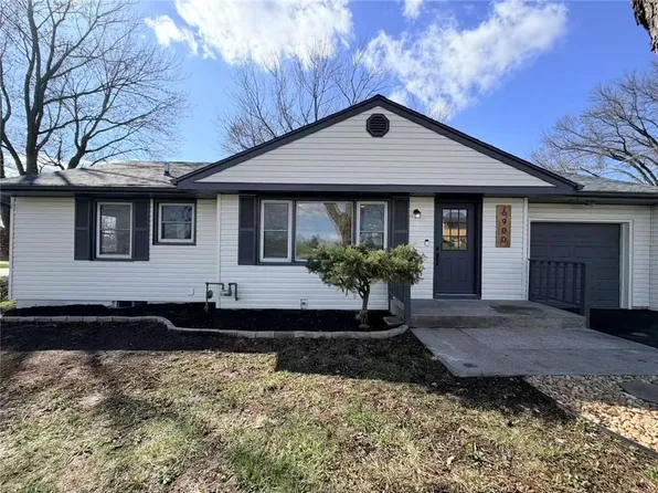 6900 Fulton Rd, Pleasant Valley, MO 64068