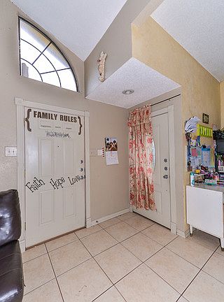 3rd image of 6322 Village Clf
